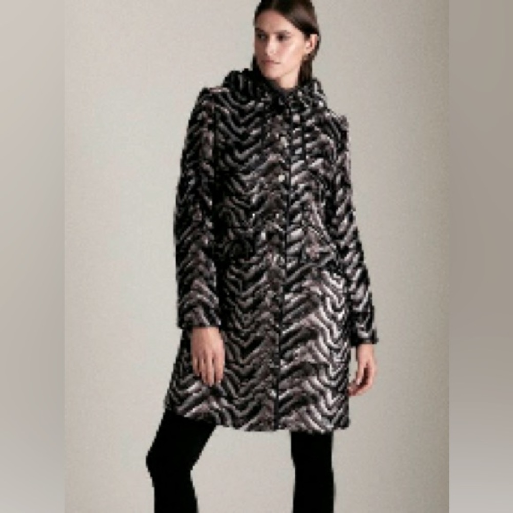 Karen Millen Signature Printed Astrakhan Hooded Coat size 8 like new